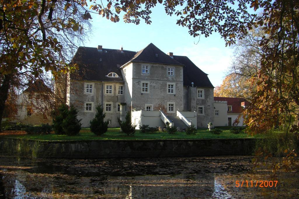 Hotel Wasserschloss Mellenthin Екстериор снимка